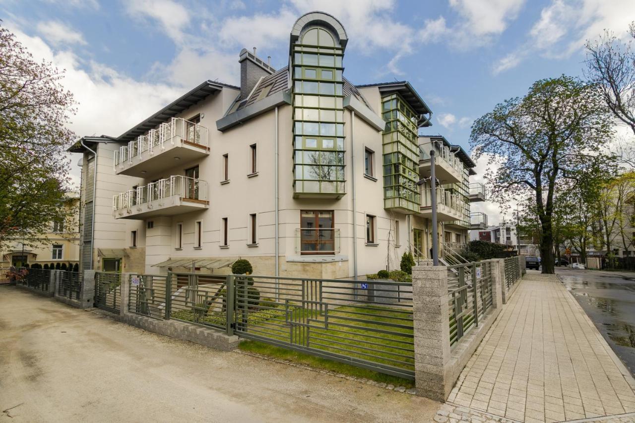 Apartment With Terrace And Sauna By Grand Apartments Sopot Bagian luar foto